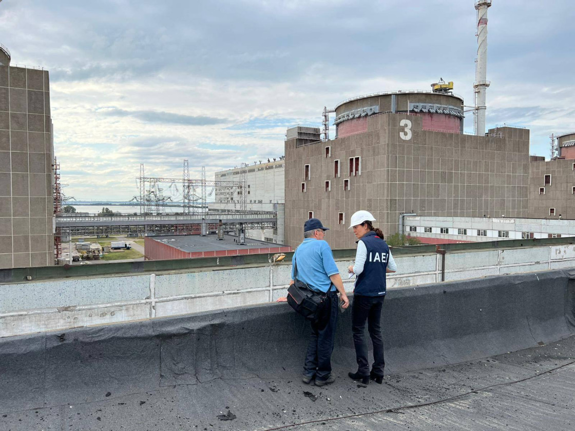 Учени от ООН са на важна мисия в атомна централа в Украйна