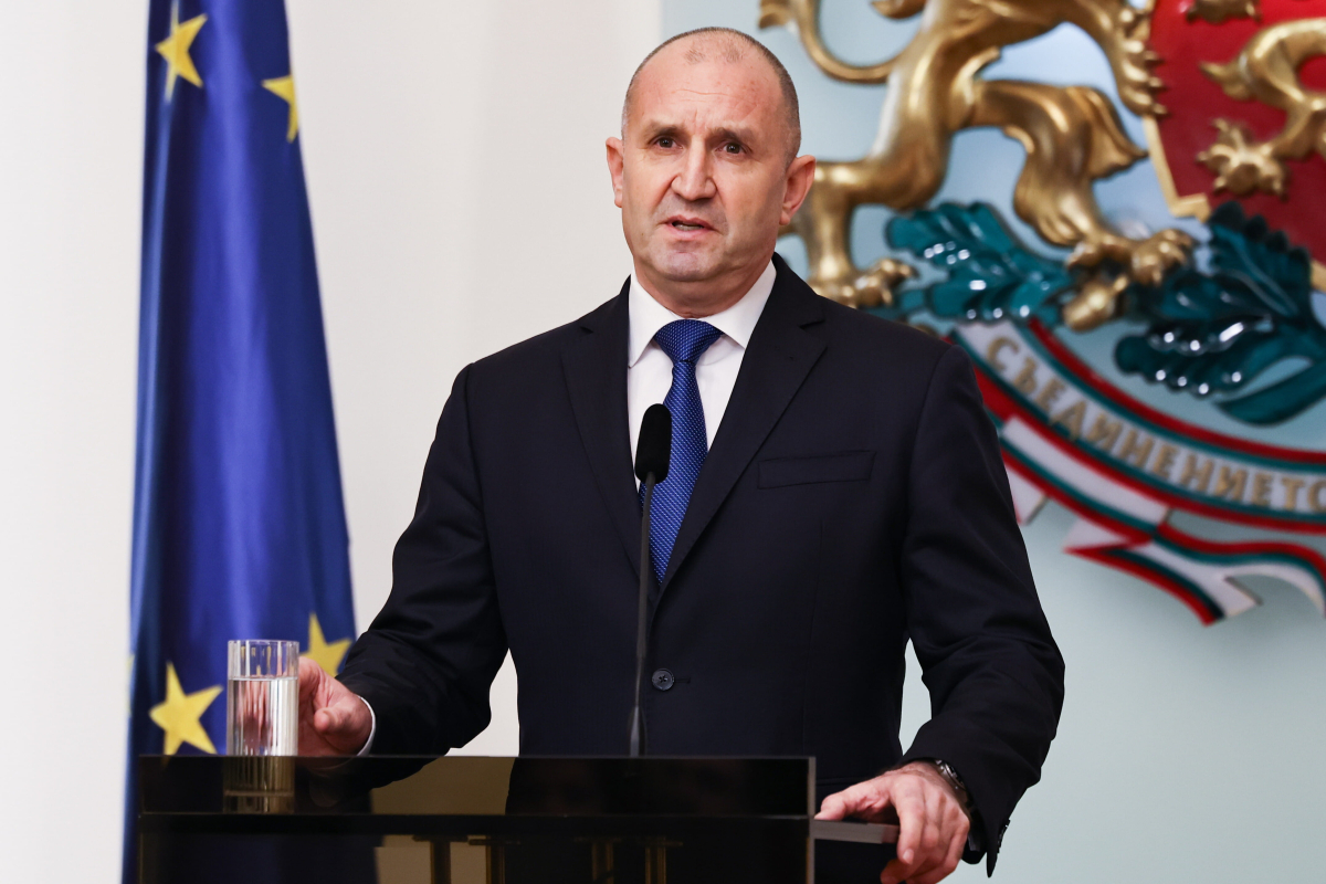 Президентът на България подаде оставка