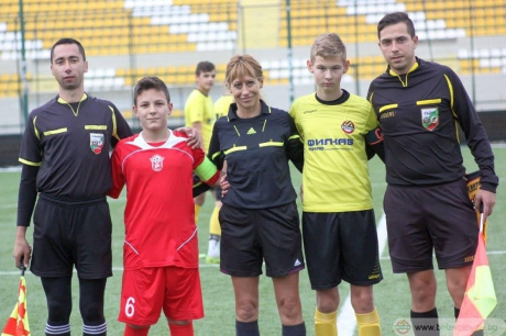 Какво е да си футболен съдия?